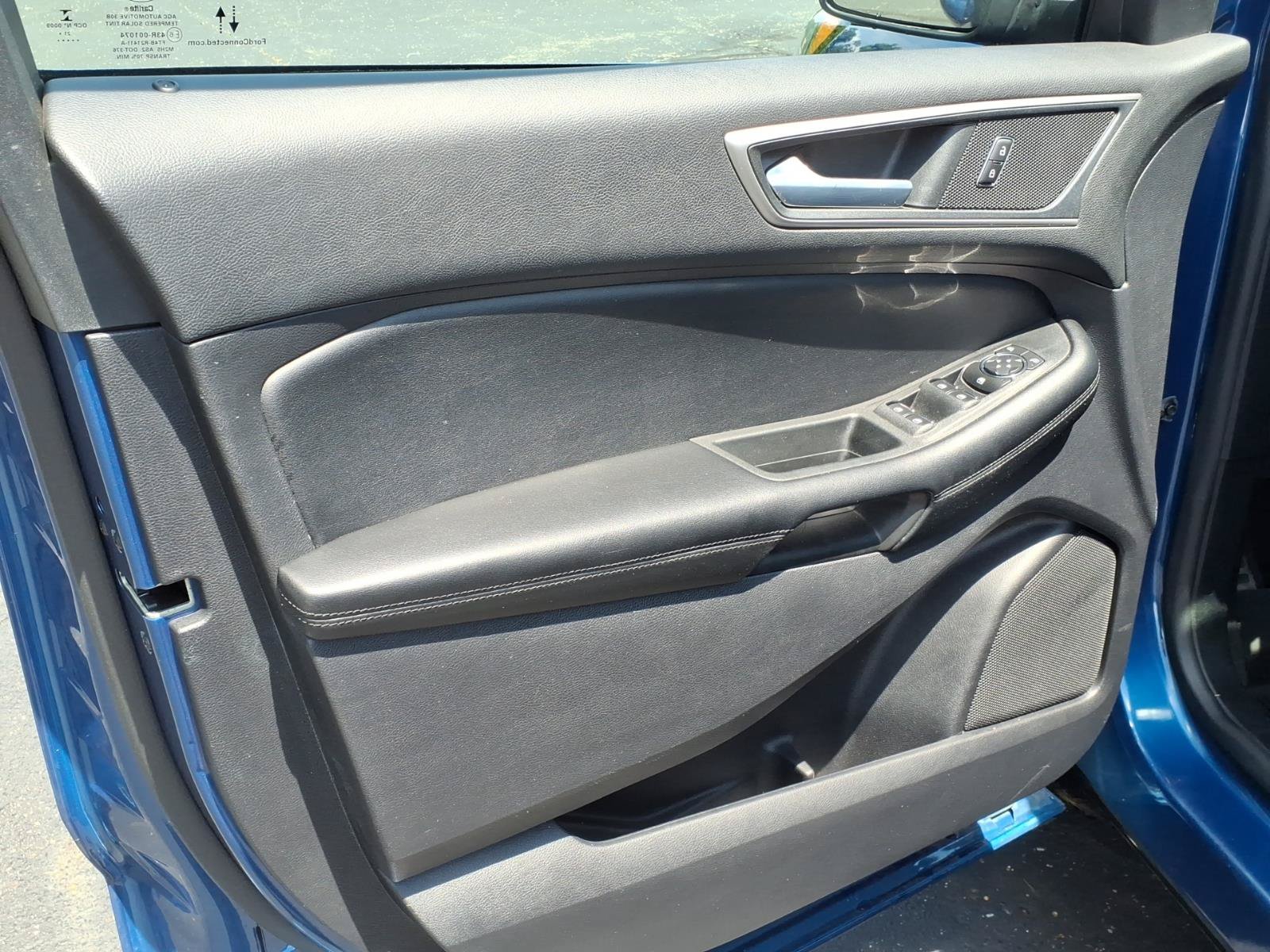 Certified 2022 Ford Edge SEL w/ Convenience Package AWD/4WD image 9