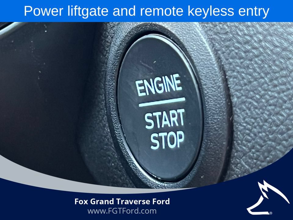 Certified 2025 Ford Escape ST-Line Select AWD/4WD image 29