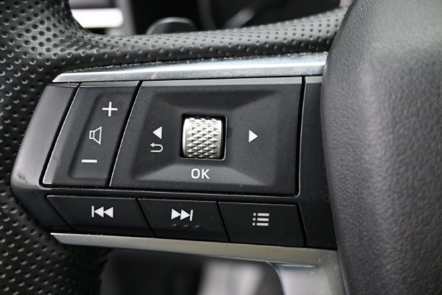 Used 2025 Mitsubishi Outlander SE FWD image 17