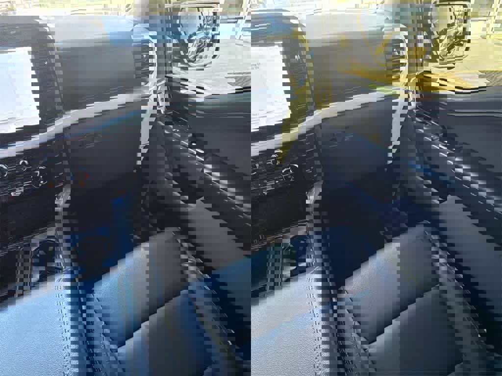 Certified 2022 Ford F150 XLT w/ Equipment Group 302A High image 20