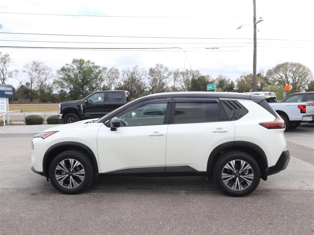 Used 2023 Nissan Rogue SV w/ SV Premium Package image 2
