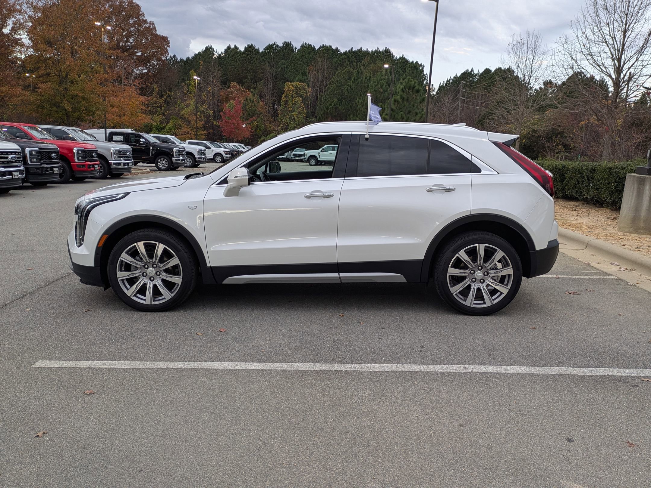 Used 2022 Cadillac XT4 Premium Luxury w/ Technology Package image 3