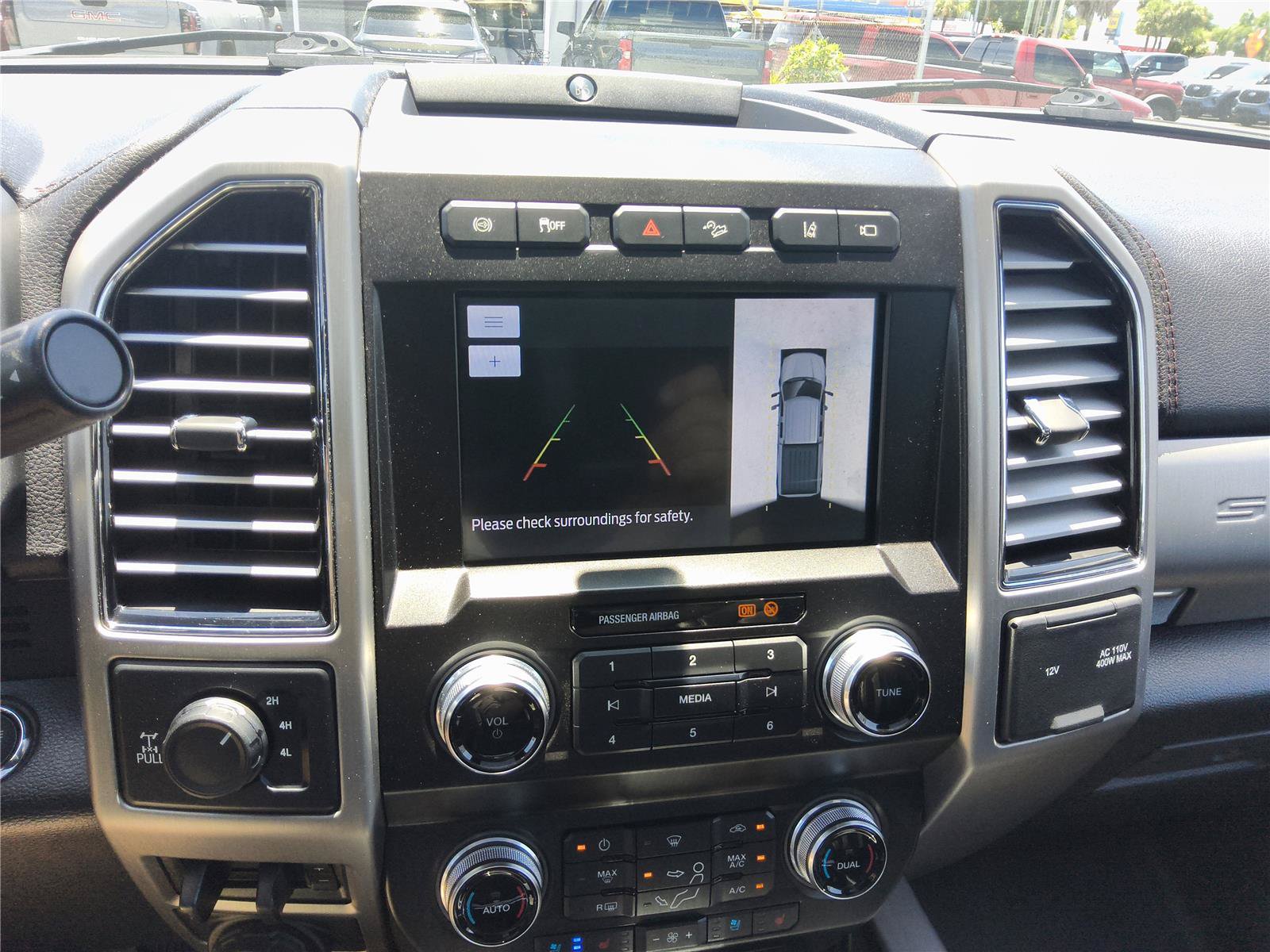 Certified 2021 Ford F250 Platinum w/ FX4 Off-Road Package AWD/4WD image 31