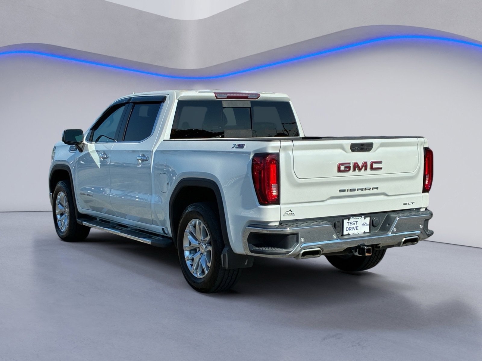 Used 2021 GMC Sierra 1500 SLT w/ SLT Premium Plus Package AWD/4WD image 6