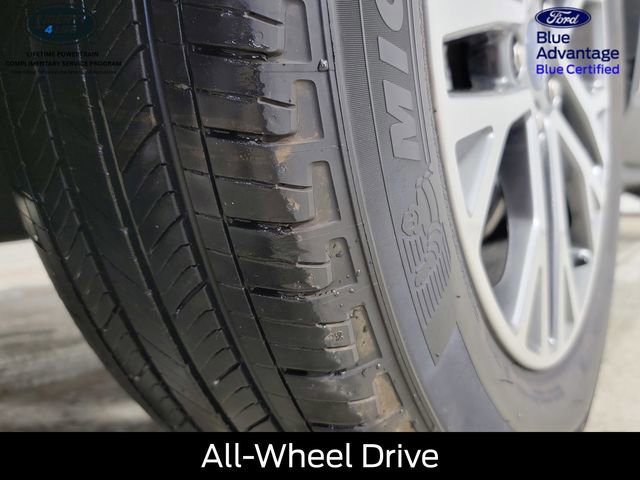 Certified 2022 Ford Escape SEL w/ Technology Package AWD/4WD image 12