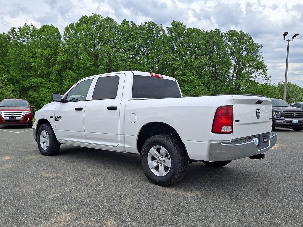 Used 2022 RAM 1500 Classic SLT w/ Protection Group AWD/4WD image 4