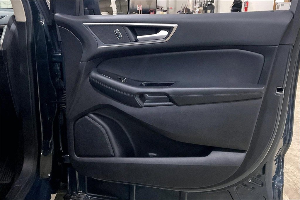 Certified 2019 Ford Edge SEL w/ Equipment Group 201A image 22