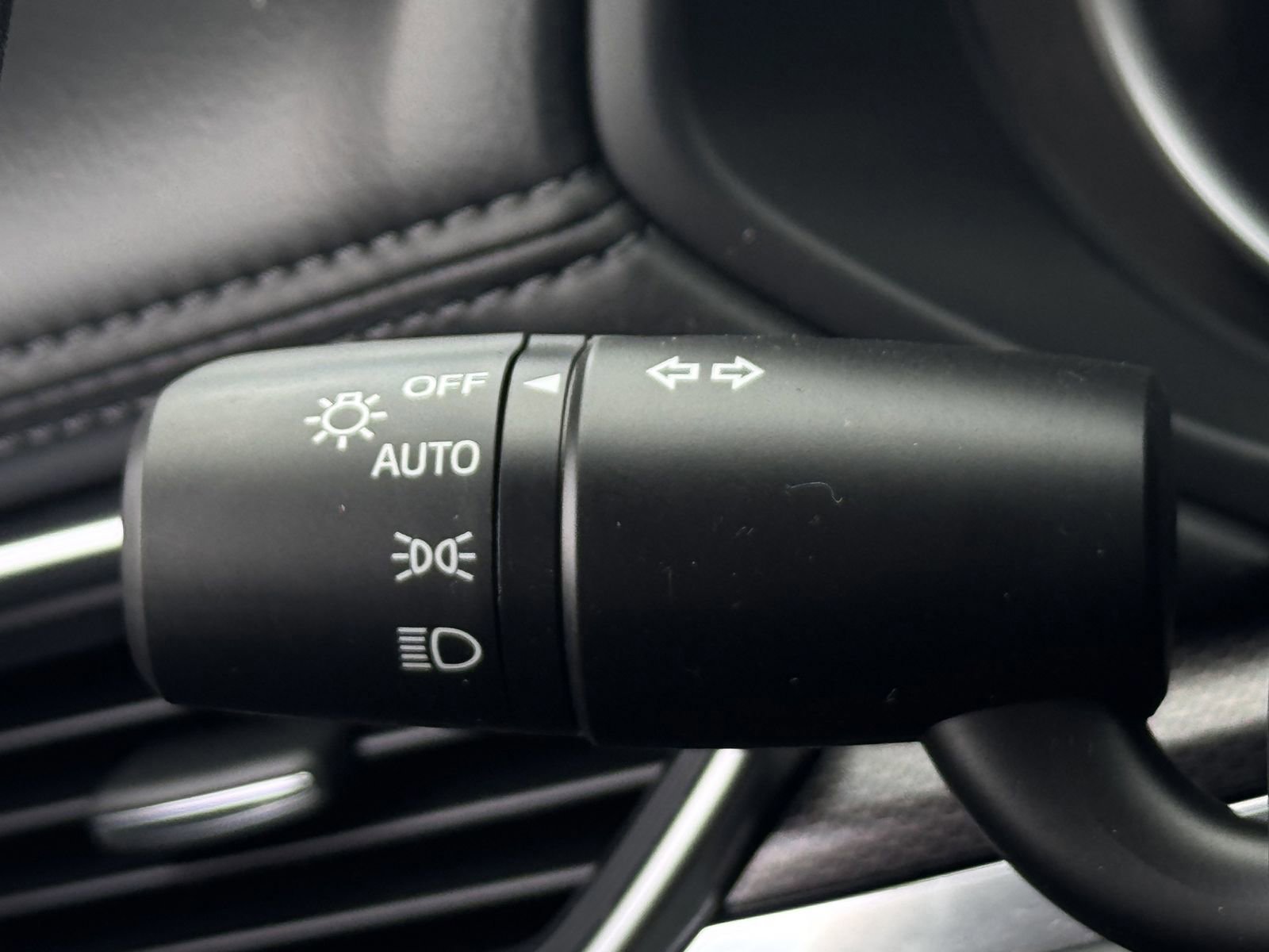 Used 2023 MAZDA CX-5 Carbon Edition image 23