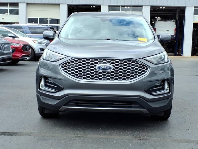 Certified 2024 Ford Edge SEL w/ Convenience Package AWD/4WD image 2