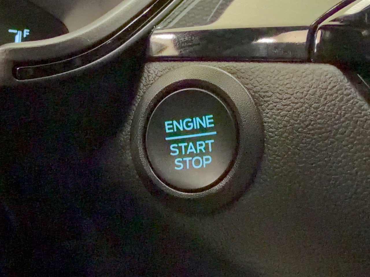 Certified 2025 Ford Escape ST-Line FWD image 20