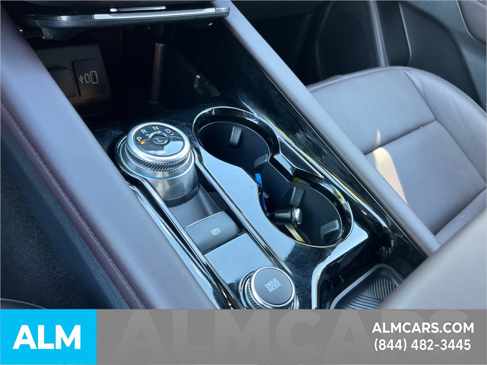 Certified 2025 Ford Explorer Platinum w/ LUX Leather Package AWD/4WD image 40