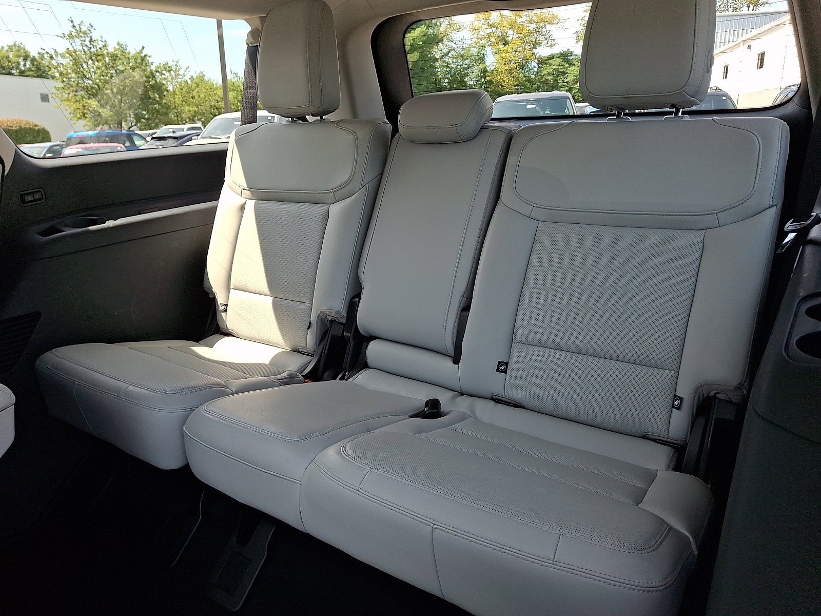 Certified 2025 Ford Expedition Max Platinum w/ Driver's Package AWD/4WD image 14
