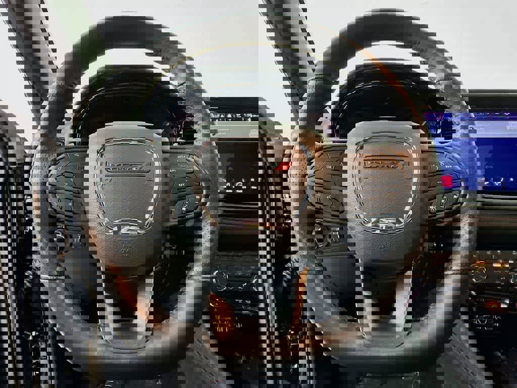 Used 2025 Dodge Durango R/T image 16