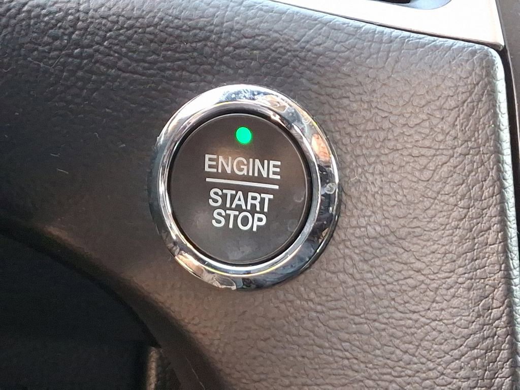 Certified 2022 Ford Edge SE w/ Black Appearance Package image 27