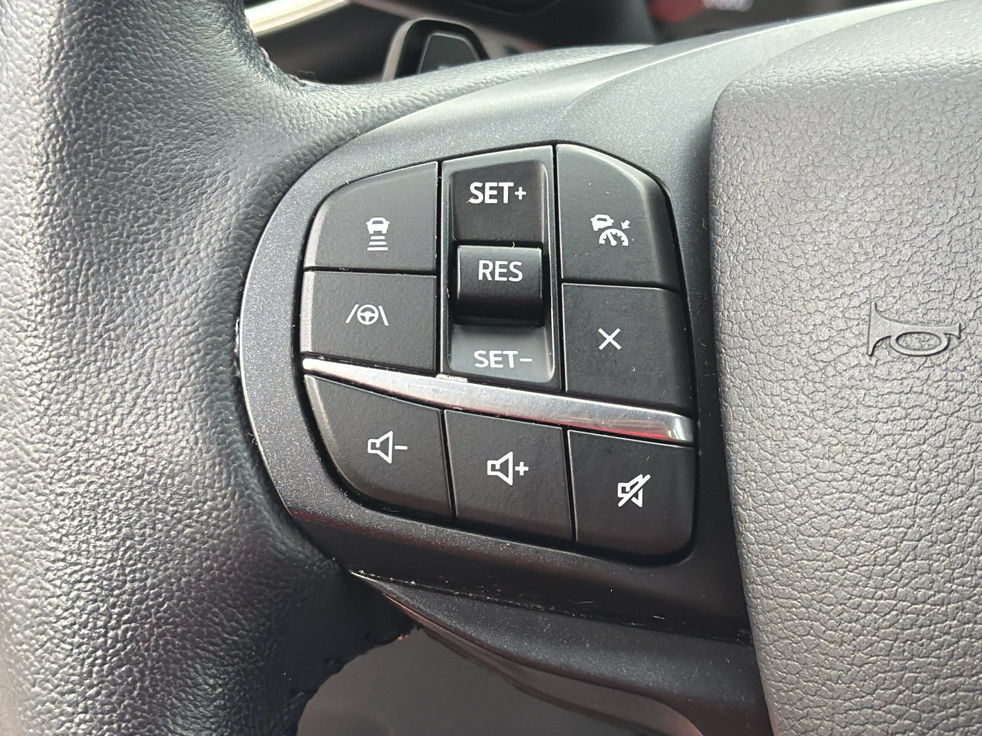 Certified 2020 Ford Explorer XLT w/ Equipment Group 202A RWD image 11