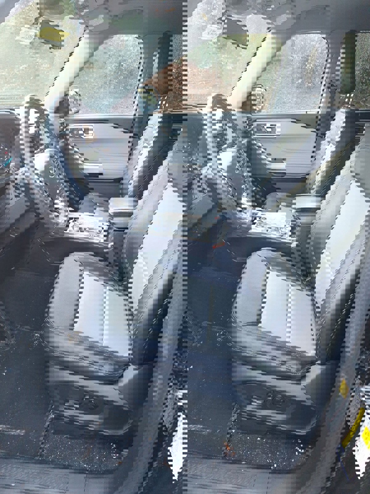 Certified 2022 Ford Explorer XLT w/ Equipment Group 202A image 9