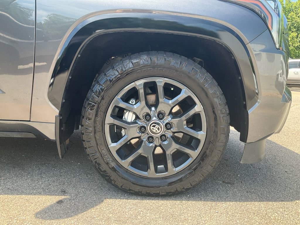 Used 2025 Toyota Sequoia Platinum AWD/4WD image 10