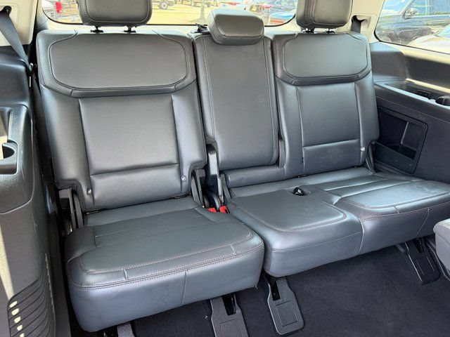 Certified 2025 Ford Expedition Active AWD/4WD image 34