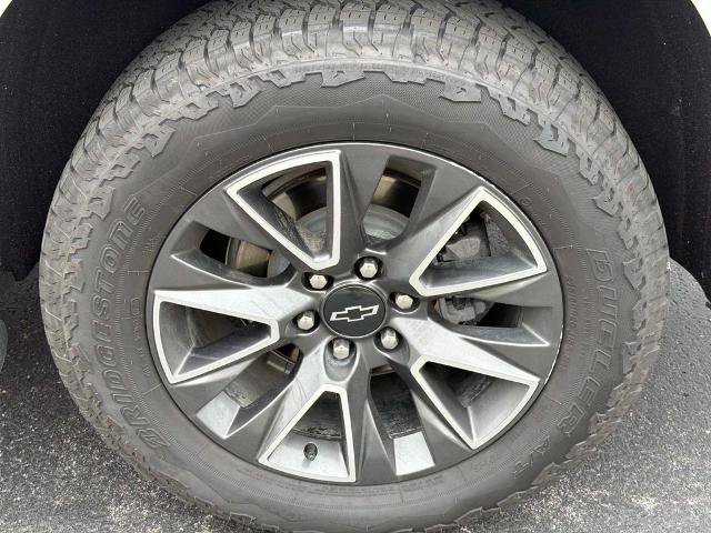 Used 2022 Chevrolet Tahoe Z71 w/ Z71 Off-Road Package AWD/4WD image 12