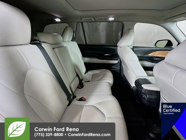 Used 2024 Toyota Grand Highlander Limited image 31