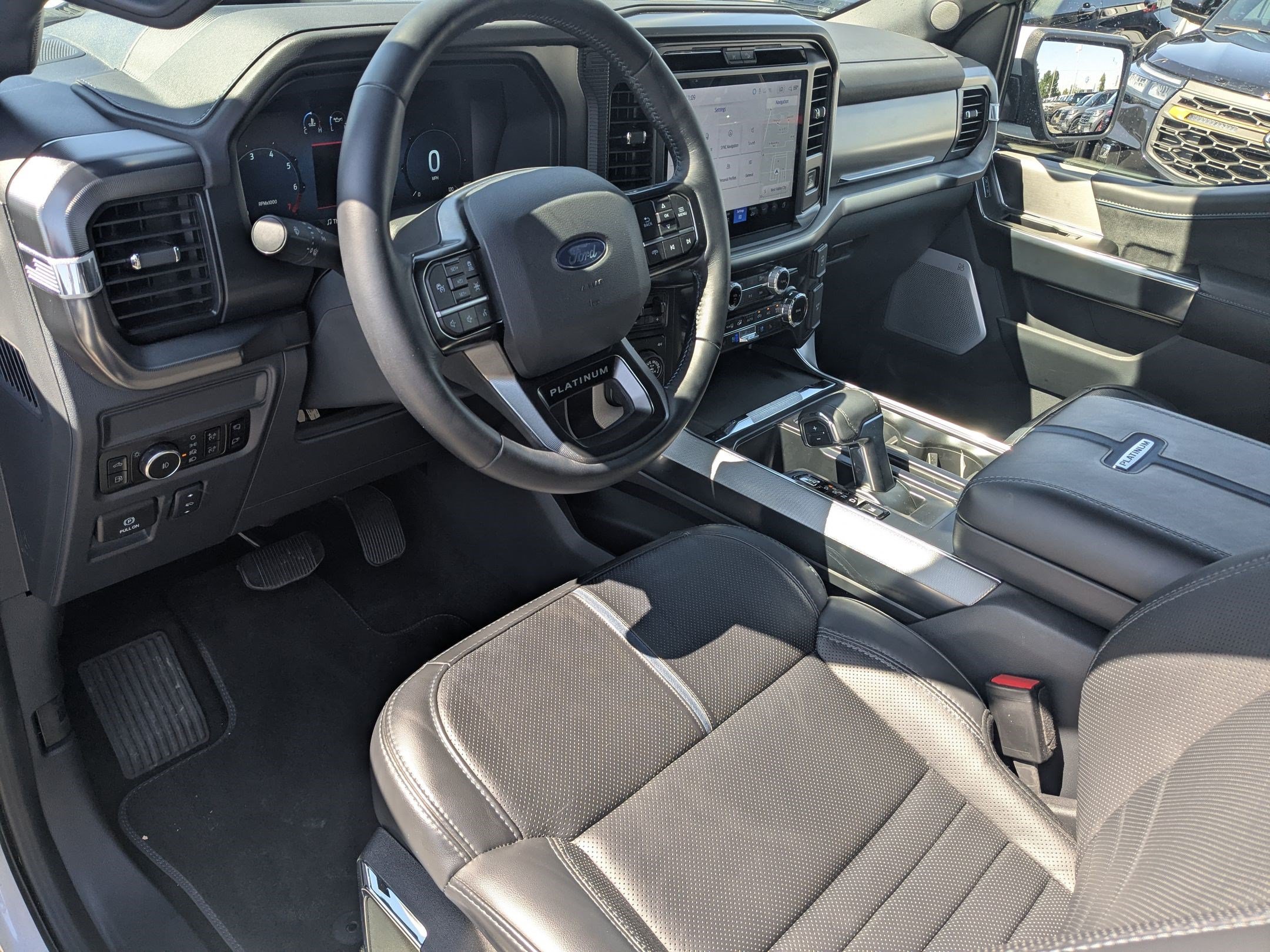 Certified 2025 Ford F150 Platinum w/ Equipment Group 702A High AWD/4WD image 18