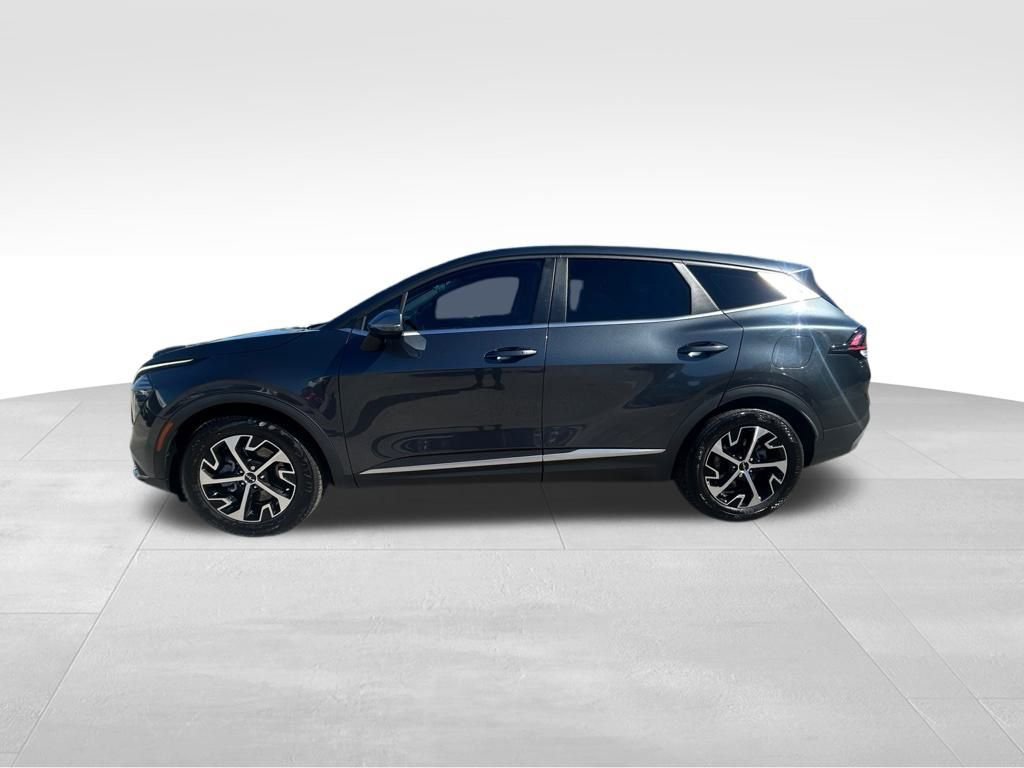 Used 2024 Kia Sportage EX image 7