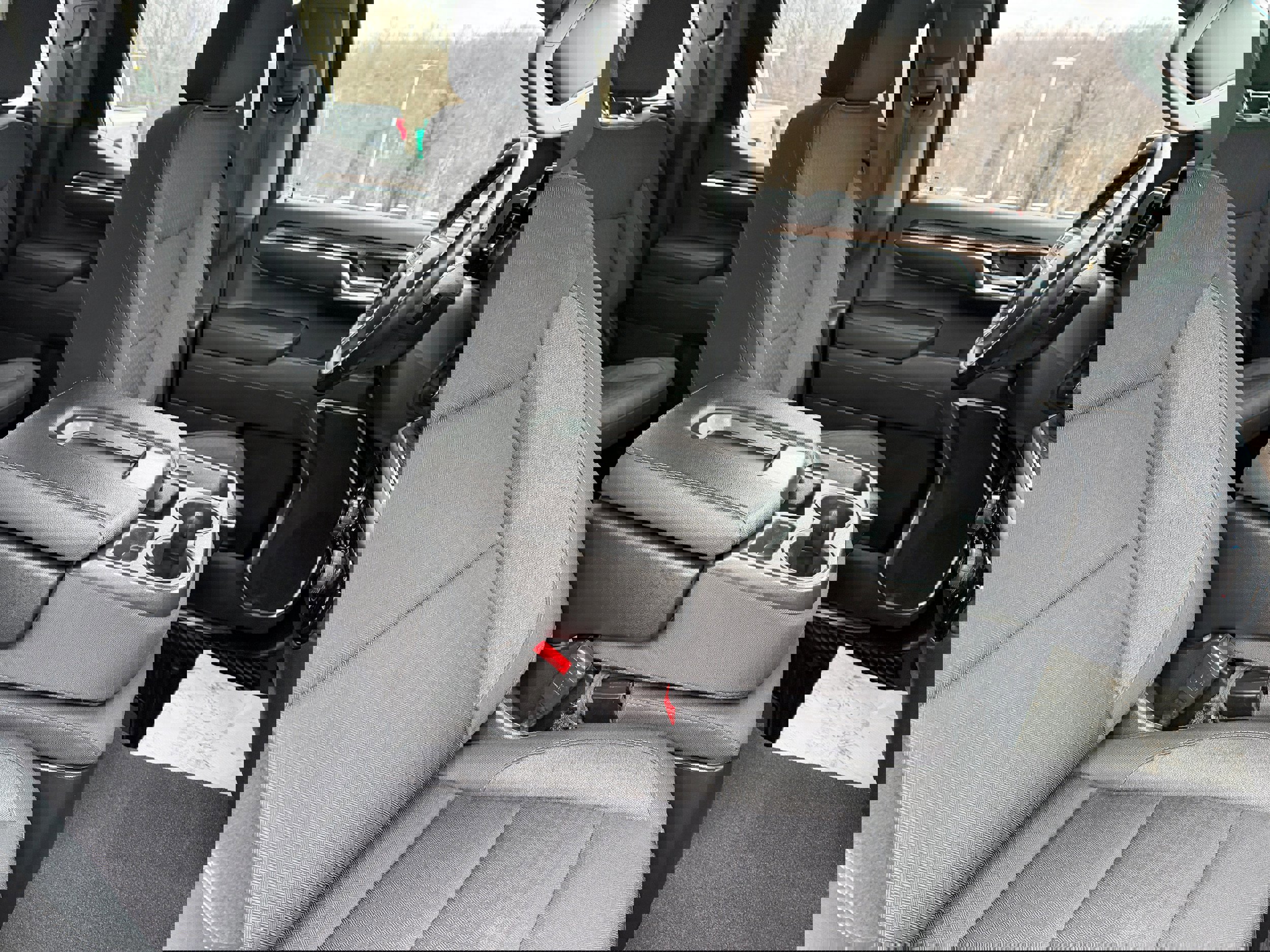 Used 2022 Chevrolet Silverado 1500 LT w/ Z71 Off-Road Package image 21