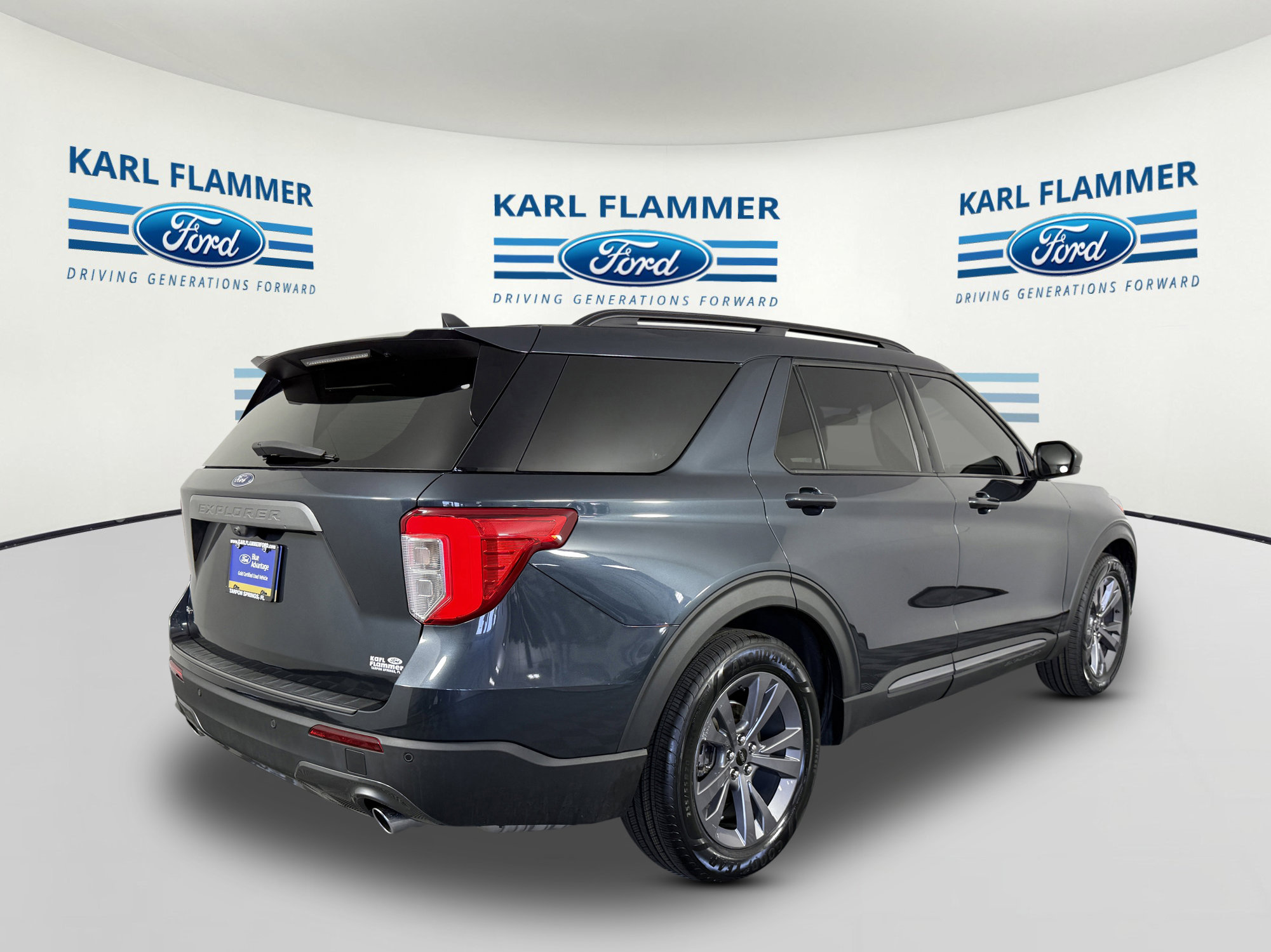 Certified 2023 Ford Explorer XLT w/ Equipment Group 202A RWD image 3