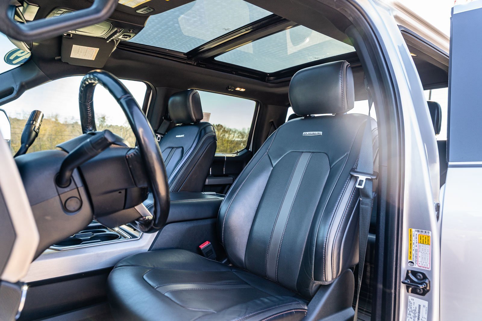 Certified 2019 Ford F250 Platinum w/ Platinum Ultimate Package image 22