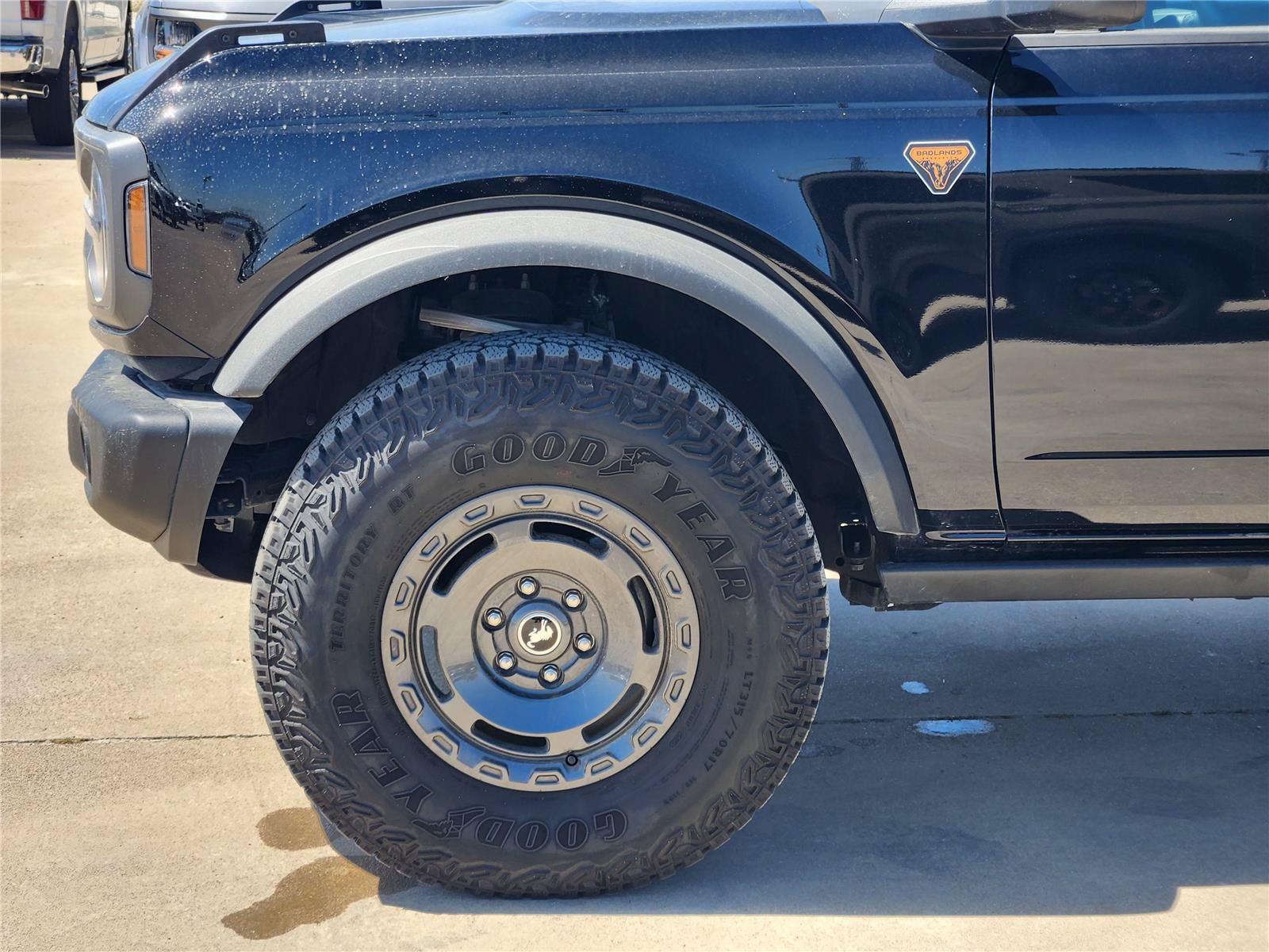 Certified 2025 Ford Bronco Badlands w/ Sasquatch Package AWD/4WD image 8
