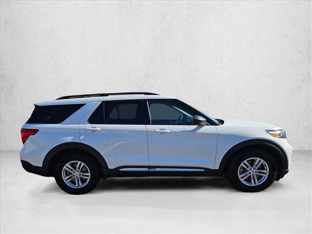 Certified 2023 Ford Explorer XLT w/ Equipment Group 202A RWD image 4