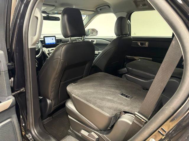 Certified 2023 Ford Explorer XLT w/ Equipment Group 202A AWD/4WD image 35