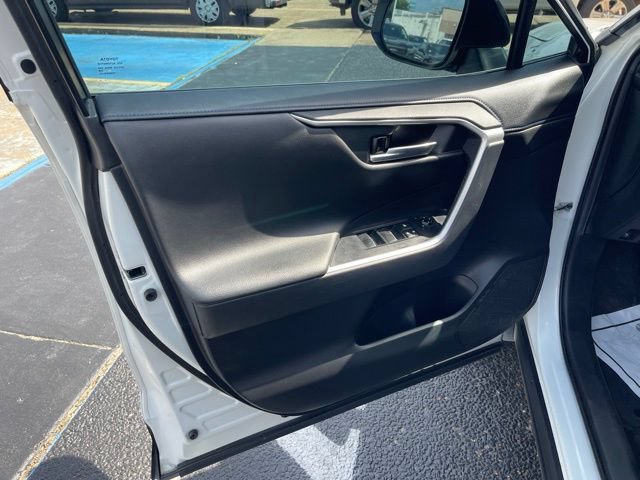 Used 2020 Toyota RAV4 XSE AWD/4WD image 13