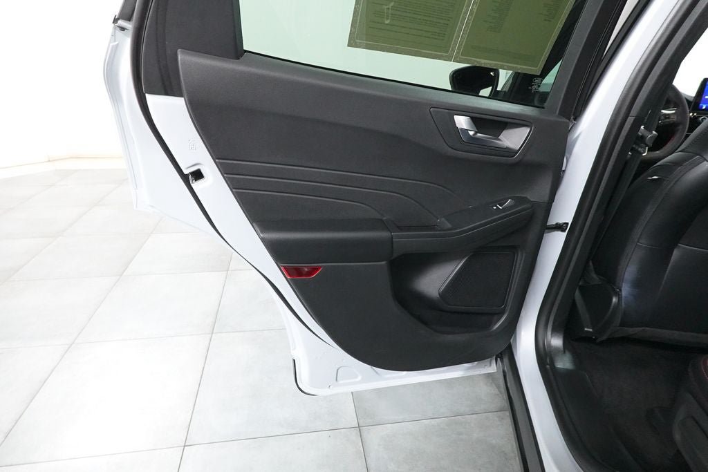 Certified 2025 Ford Escape ST-Line AWD/4WD image 24
