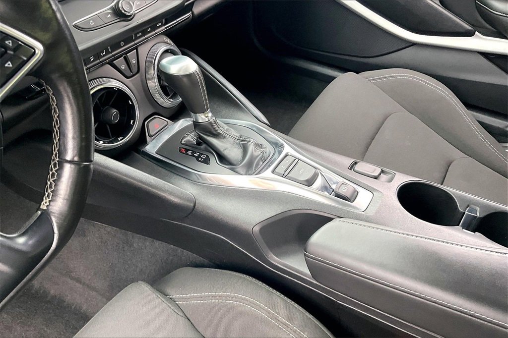 Used 2018 Chevrolet Camaro LT image 16