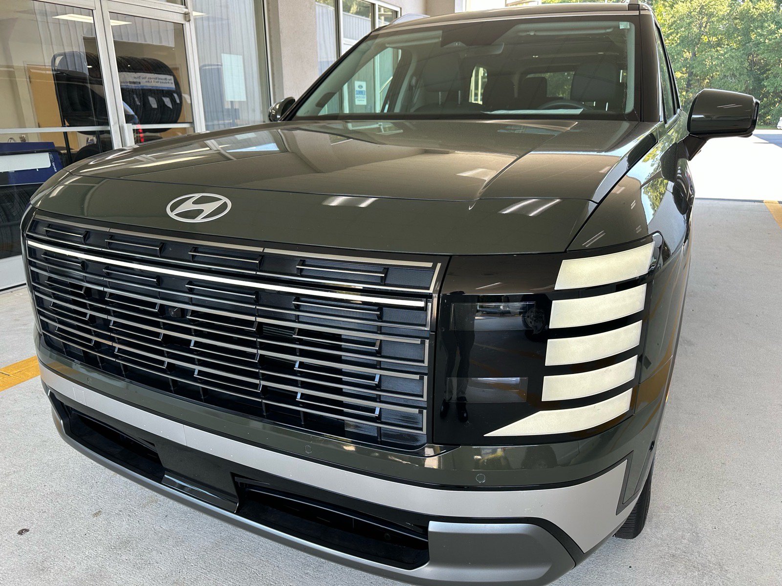 Used 2026 Hyundai Palisade Limited FWD image 2