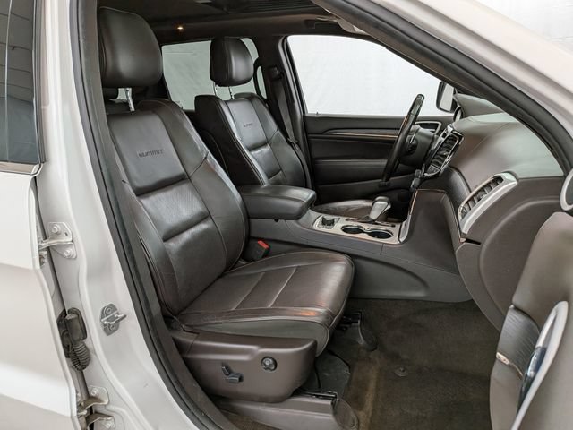 Used 2019 Jeep Grand Cherokee Summit AWD/4WD image 23
