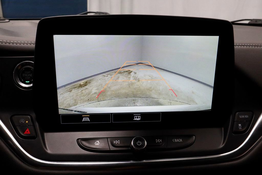 Used 2025 Chevrolet Blazer LT AWD/4WD image 2