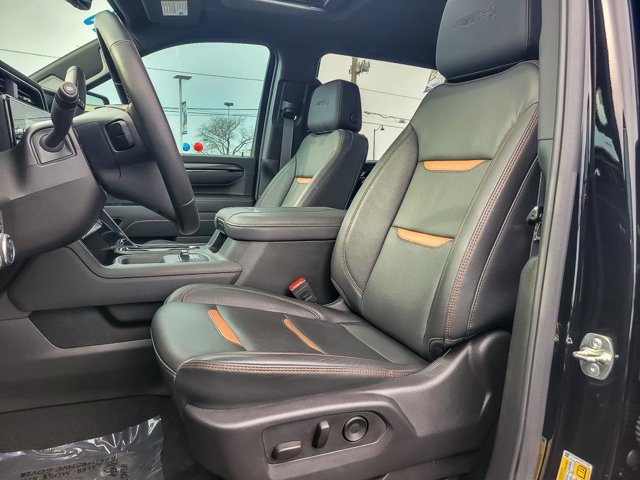 Used 2025 GMC Sierra 2500 AT4 w/ AT4 Premium Plus Package image 13