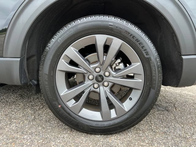Certified 2023 Ford Explorer XLT w/ Equipment Group 202A AWD/4WD image 15