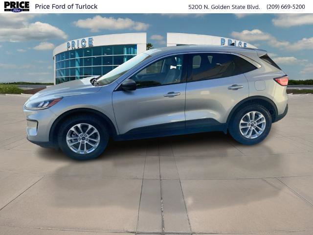 Certified 2022 Ford Escape SE image 2