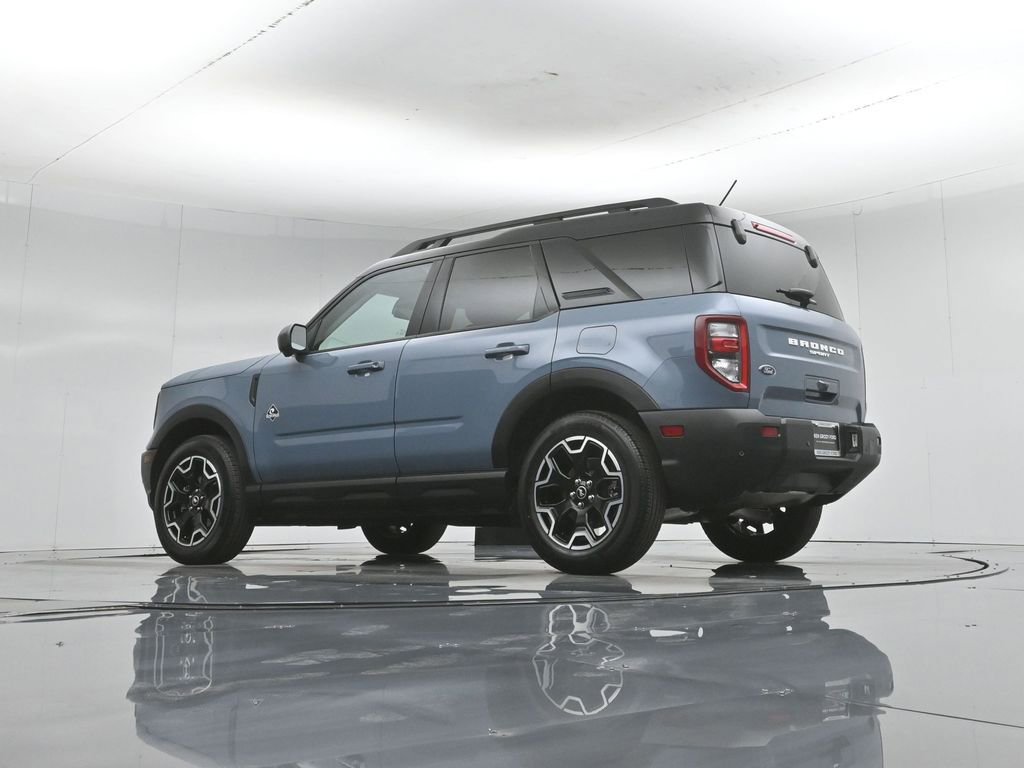 Certified 2025 Ford Bronco Sport Outer Banks w/ Outer Banks Tech Package+ AWD/4WD image 53