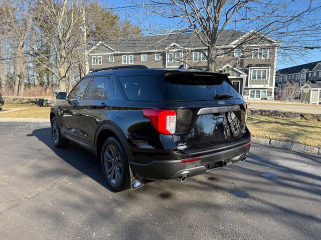 Certified 2022 Ford Explorer XLT w/ Equipment Group 202A image 8