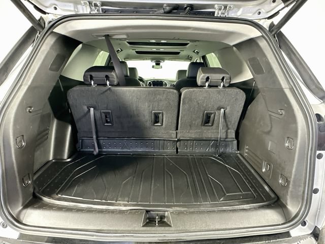 Used 2021 Chevrolet Traverse Premier w/ Redline Edition FWD image 32
