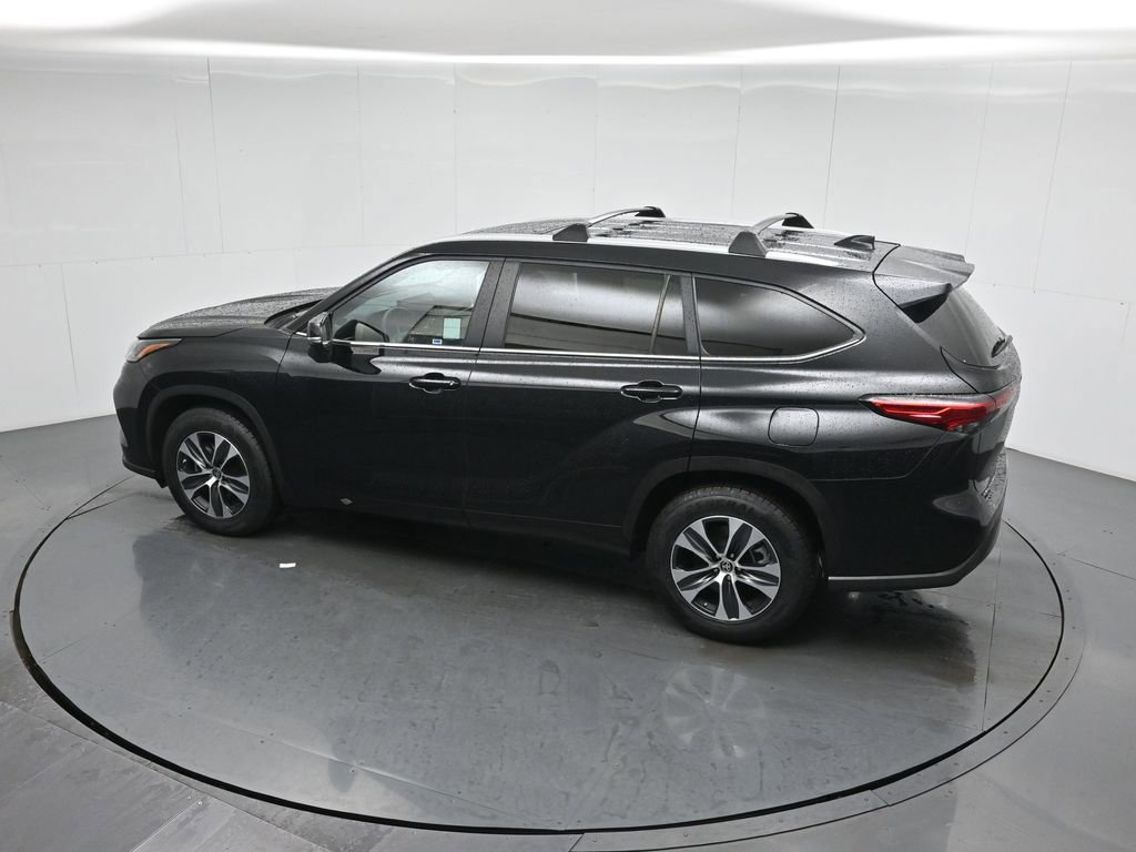 Used 2023 Toyota Highlander XLE image 47