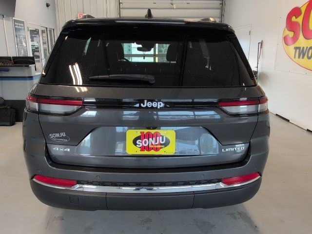 Used 2024 Jeep Grand Cherokee Limited AWD/4WD image 4