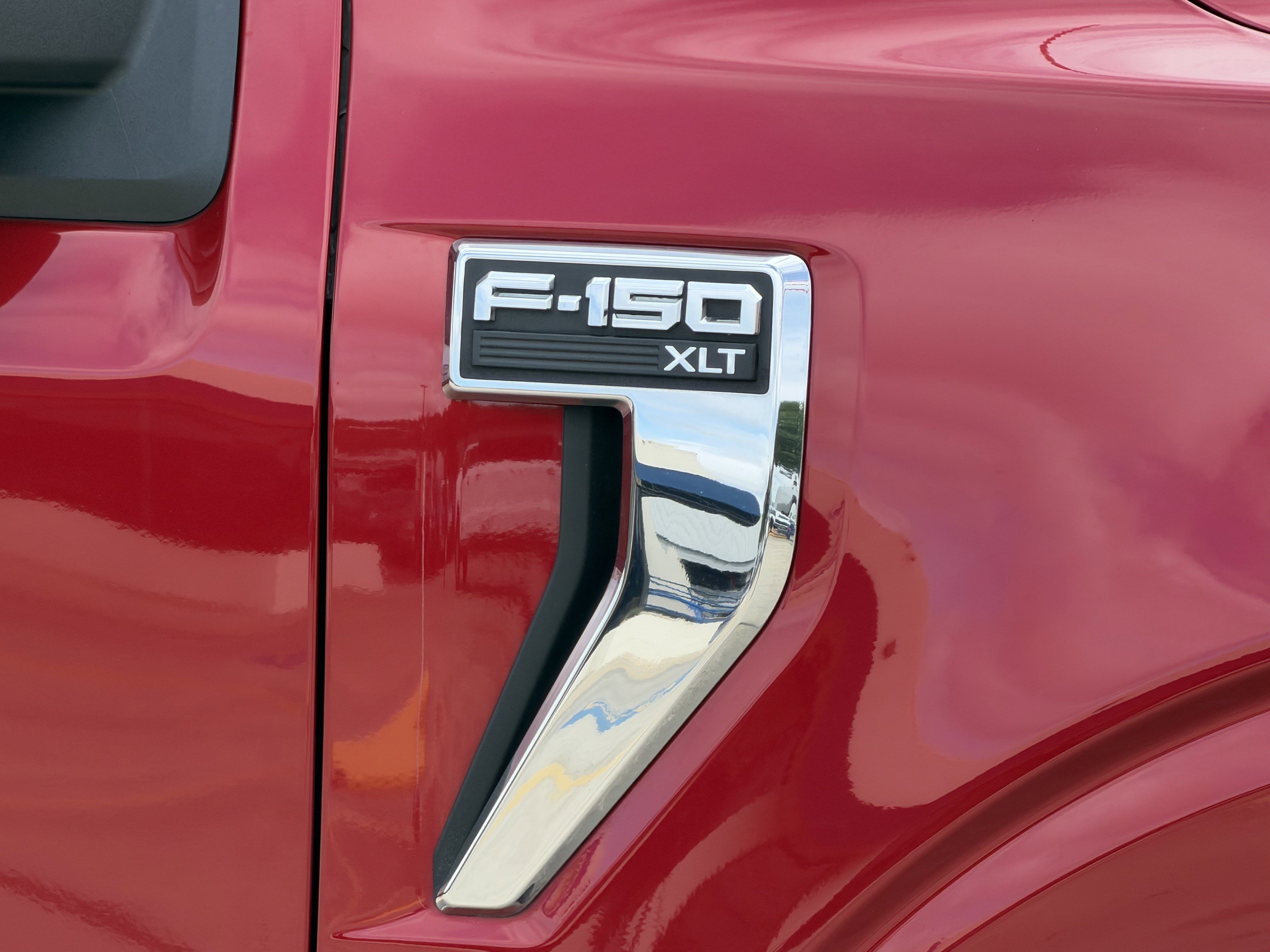 Certified 2025 Ford F150 XLT w/ Equipment Group 301A Standard AWD/4WD image 5