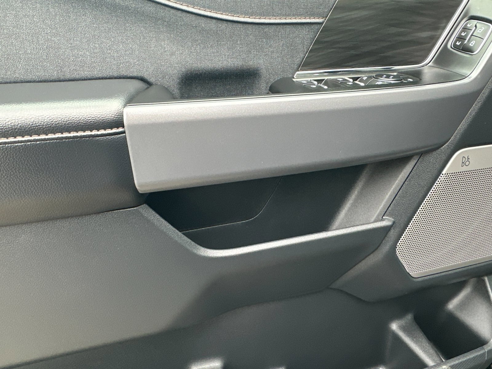 Certified 2025 Ford F150 Lightning Lariat image 11