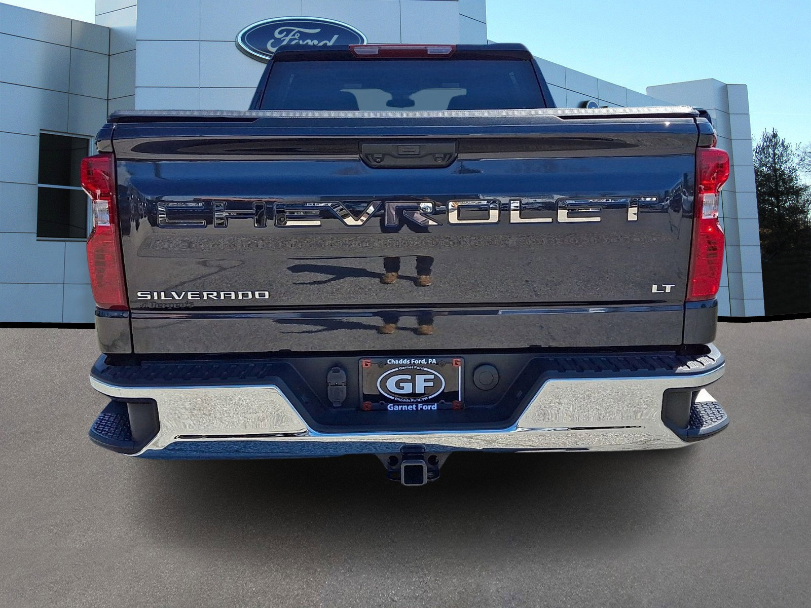 Used 2024 Chevrolet Silverado 1500 LT image 3