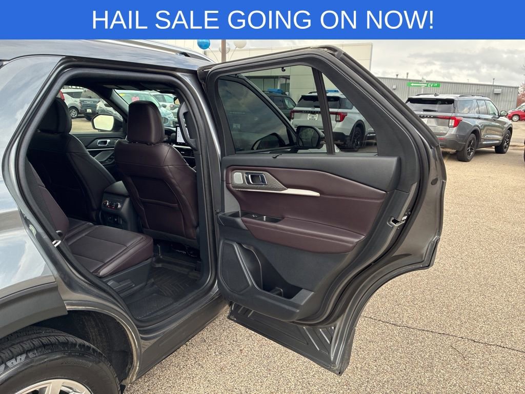 Certified 2025 Ford Explorer Platinum image 47